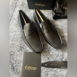 Elegant Black Leather Slip-On Loafers